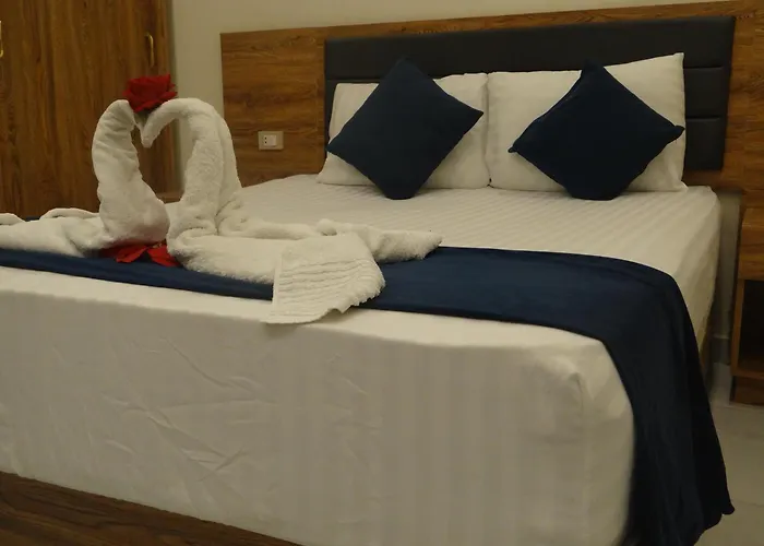 Up Town Hotel